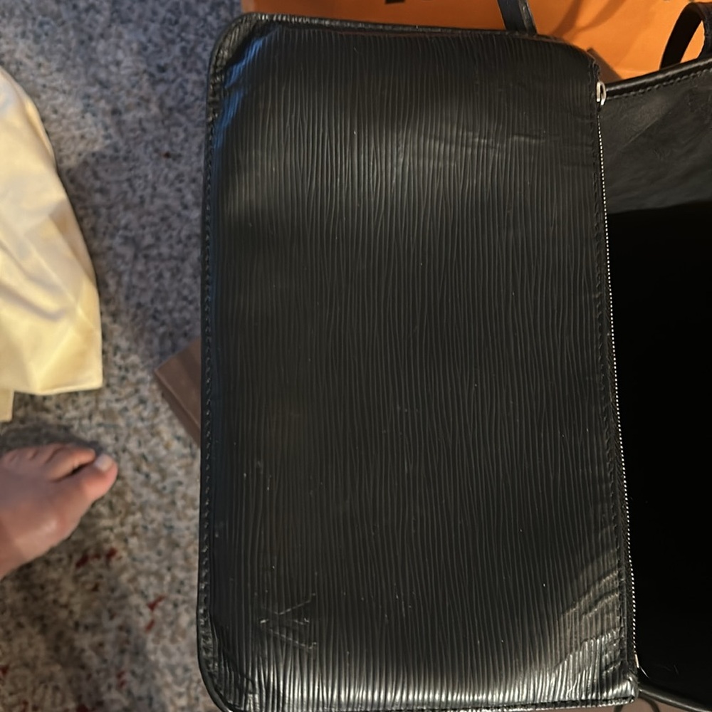 Louis Vuitton Black Leather Tote Bag - Picture 3 of 7